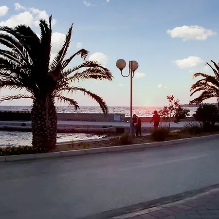 Apartment Near Zadar, Croatia, Charming W Terrace & Garden, Short Walk